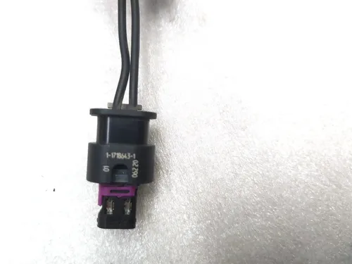 Роз'єм електропроводки підігріву лобового скла зі шлейфом Tesla model Y 1-1718643-1