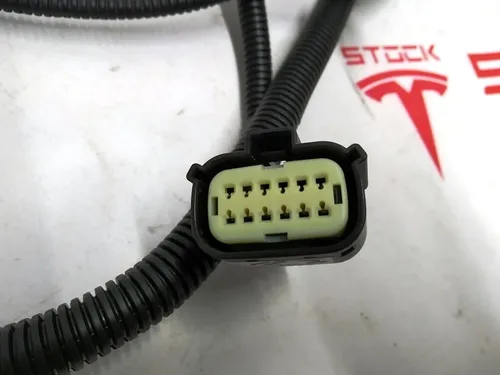 1 1004421-04-T Cablaggio paraurti posteriore (6 sensori di parcheggio) AP2 Tesla modello S REST 1004421-04-T