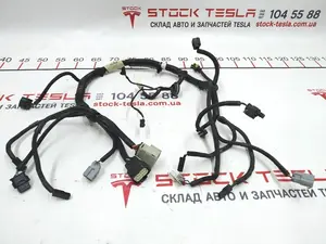Електропроводка боксу переднього багажника (ванни) Tesla model S 1004557-01-J