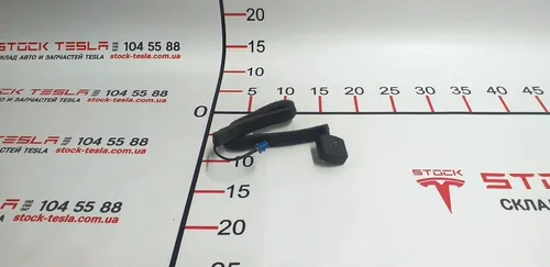 1 GPS 天线 Tesla model S, model S REST 1004794-00-B