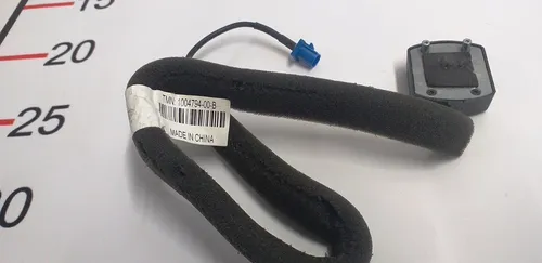 1 GPS 天线 Tesla model S, model S REST 1004794-00-B