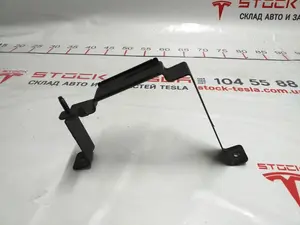 7 Кронштейн кріплення АКБ Tesla model S 1005103-00-E