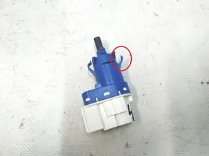 Вимикач стоп сигналу (жаба) Tesla model S, model S REST, model X 1005124-00-A