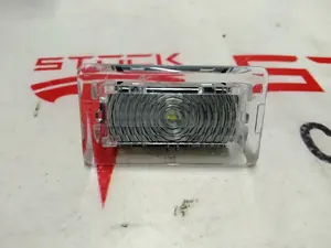 Ліхтар підсвічування Tesla model S, model S REST, model X, model 3 1007151-70-E