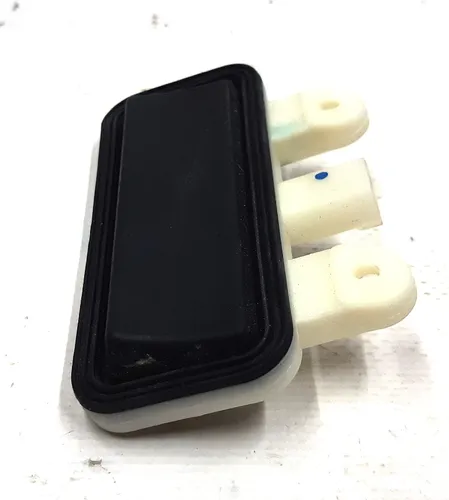 1 行李箱盖释放按钮 Tesla Model S、Model S REST 1007287-00-A