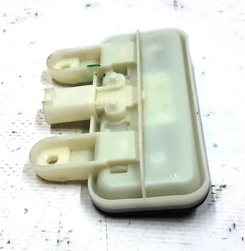 1 行李箱盖释放按钮 Tesla Model S、Model S REST 1007287-00-A