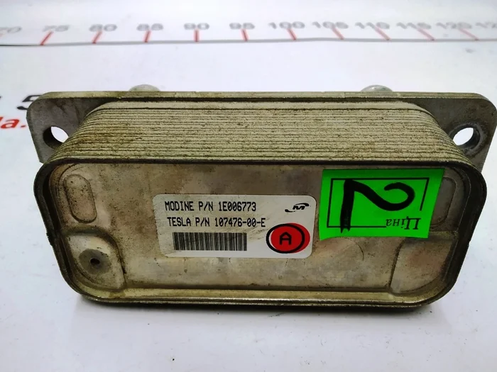 Tepelný výměník/chladič (CHILLER) smontovaný s ventilem Tesla model S 1007476-00-E