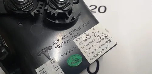 9 Conduit d'air du panneau central droit Tesla modèle S, modèle S REST, modèle X 1096880-00-B