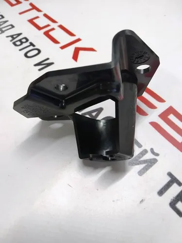 Кронштейн карти дверей передньої лівої Tesla model S 1008403-00-B