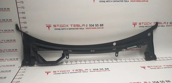 7 Подкапотная накладка склоочисників Tesla model S 1008976-00-F