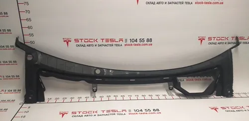 7 Подкапотная накладка склоочисників Tesla model S 1008976-00-F