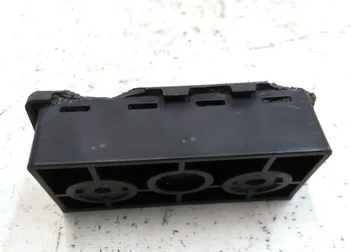 损坏的千斤顶主体后跟 Tesla model S、model S REST 1009124-00-C