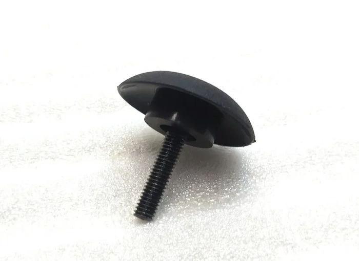 Болт регулювальний підкапотний (грибок) 6MM Tesla model S, model S REST 1012602-00-E