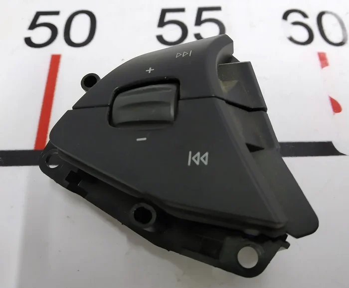1 Bouton de commutation (sur le volant) gauche Tesla model S, model S REST, model X 1013242-00