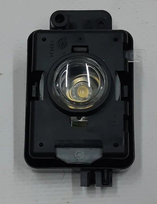 5 Ліхтар підсвічування салону передній правий Tesla model S REST 1013680-00-C