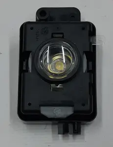 Ліхтар підсвічування салону передній правий Tesla model S REST 1013680-00-C