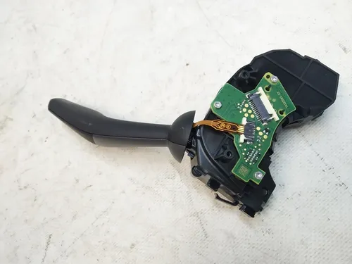 Перемикач світла і очищення скла в рульовій колонці Tesla model 3 1097662-00-N