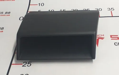 37 Opbevaringsniche under skærmen (samlet) Tesla Model S, Model S REST 1018893-00-E