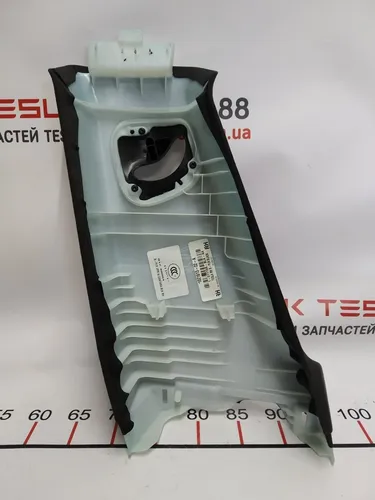 15 Obložení B sloupku vpravo nahoře černá Alcantara Tesla model S REST 1021613-92-A