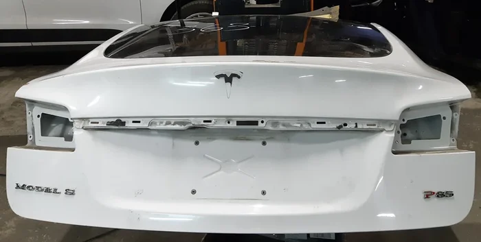 7 Кришка багажника ляда PBCW зі склом у частковому зборі Tesla Model S, Model S REST 1023722-E0-A