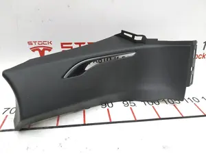 20 1024732-00-C g Cピラーシートベルトパッド、右GRAPHITEテスラモデルS REST 1024732-00-B