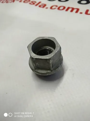 8 Dado ruota M14x1,5 PC10 Tesla tutti i modelli 1027002-00-B