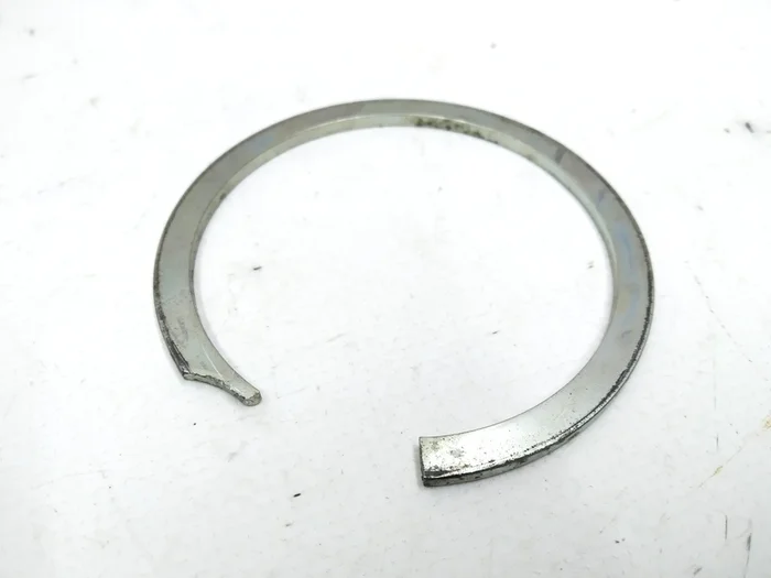 Кільце стопорне кришки пневмоподушки Tesla model X 1027361-00-G