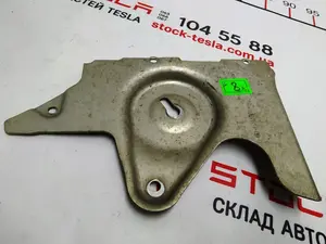 Zadní deska pomocného rámu levá Tesla Model X 1027563-00-B