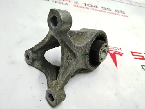 Кронштейн кріплення заднього мотора Tesla model S, model S REST,model X 1027591-00-D
