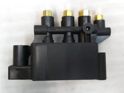 带电磁阀的空气悬架阀块 Tesla model X、model S REST 1027919-00-B