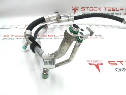 1 Трубопровід системи кондиціонування RWD Tesla model S 1028400-00-D