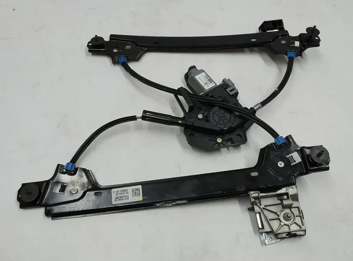 Склопідйомник задній лівий Tesla model X 1028820-00-F