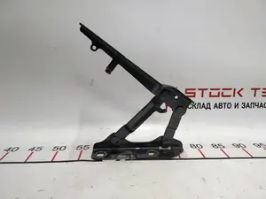 Петля кріплення капота права Tesla model S, model S REST 1029285-99-D