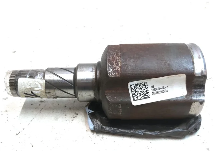 Sestava vnitřního kloubu CV předního hnacího hřídele s trojitým hrotem a pojistným kroužkem Tesla model S, model S REST 1030615-00