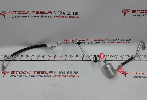 5 Trubka chladiče klimatizace vlevo se sušičkou AWD s poškozením Tesla model S, model S REST 1031671-00-I