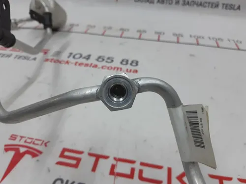 5 Trubka chladiče klimatizace vlevo se sušičkou AWD s poškozením Tesla model S, model S REST 1031671-00-I