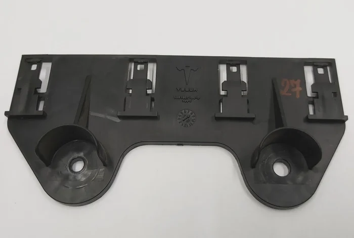 Držák pro elektroinstalaci přístrojové desky karoserie (spodní) Tesla model S 1031236-90-E