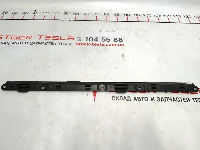 11 غطاء البطارية الأوسط الجانبي عالي الجهد Tesla Model S، Model S REST، Model X 1032385-00-C