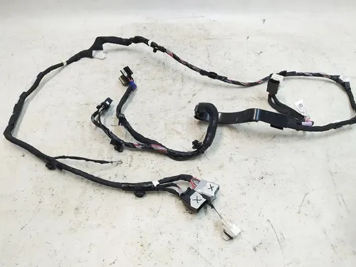 左后门上面板的电线（损坏）Tesla model X 1032881-00-F