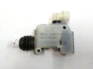 Привід (моторчик, сервопривід) замка капота електричний лівий правий Tesla model S, model S REST, model X, model 3 1033010-00-C