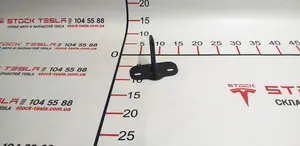 10 مفصلة قفل غطاء المحرك (مفرد) AWD Tesla model S model S REST 1033015-00-E