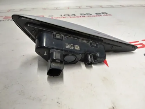 7 Pravý blinkr (kamera) Tesla model S REST, Tesla model X 1034345-00-D