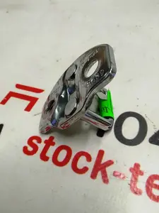 Петля замка дверей передньої Tesla model X, model X Mar 2021 1034472-00-F