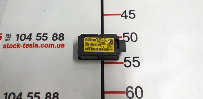 3 Anténa snímače tlaku v pneumatikách (TPMS) Tesla model S, model S REST, model X 1034601-00-D