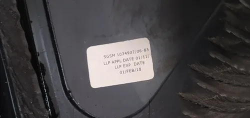 右后翼玻璃（车窗），带成型组件 Tesla Model X 1034907-00-I