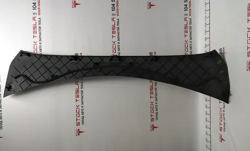 7 Підкапотний пластик боксу задній Tesla model X 1036240-00-E