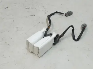 Замок ременя безпеки 3-го ряду сидінь подвійний (WHITE) (окислення) Tesla Model X 1036746-07-D