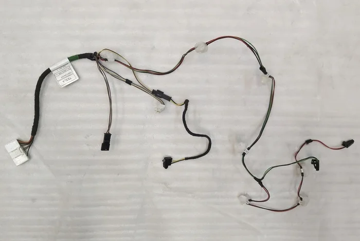 右前门接线 Tesla Model X 1036928-02-F