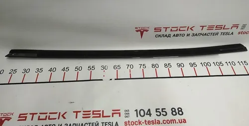 Vnější lišta zadních pravých dveří chromovaná Tesla model S, model S REST 1038396-80-A