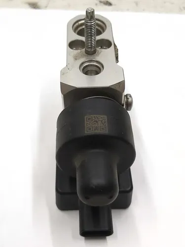 Ventil chladiče baterie nestandardní Tesla model S REST, model X 1039040-00-G